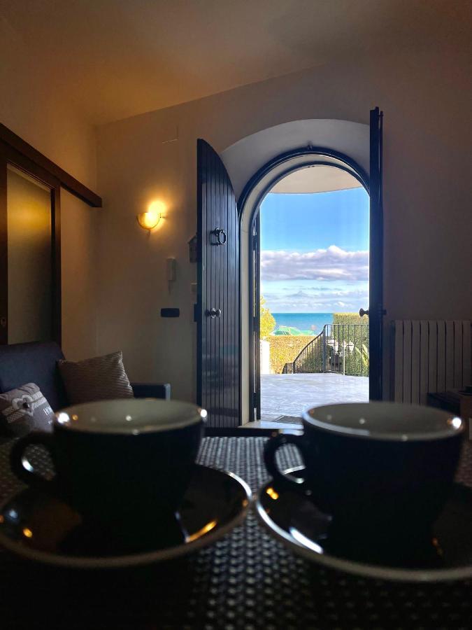 Double Room Sea View,1487626033:JPEG