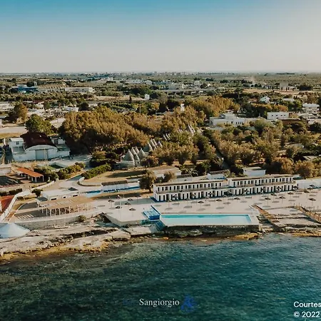 Baia Sangiorgio Hotel & Beach Club-2