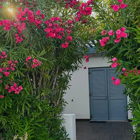 Baia Sangiorgio Hotel & Beach Club-3